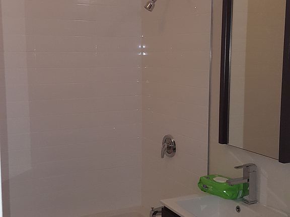 5th image of 530 E 80th St
