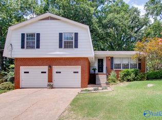 1915 Capri Dr NE, Huntsville, AL 35811