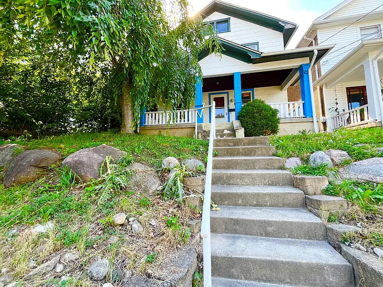 229 Medford St — Photo 34