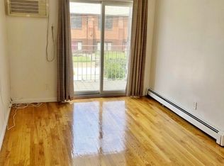 30-99 47th St #3A, Astoria, NY 11103