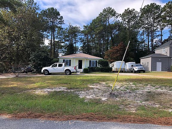 3rd image of 405 Pinecrest Dr