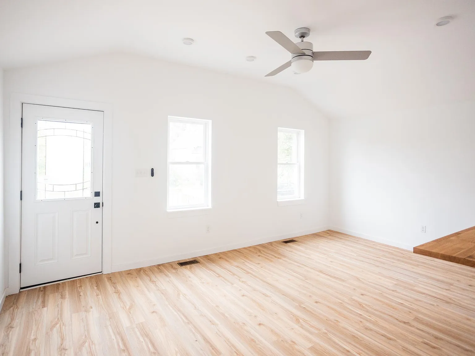 2 bed, $1,800 — Photo 3