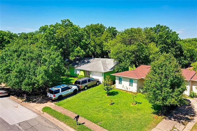 1st image of 406 Browning Dr