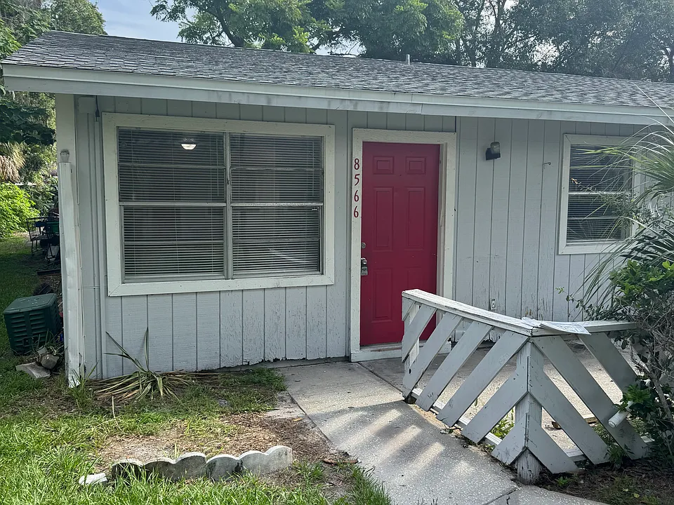 8566 Channelview Cir