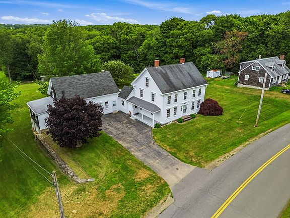 3rd image of 140 Beech Ridge Road