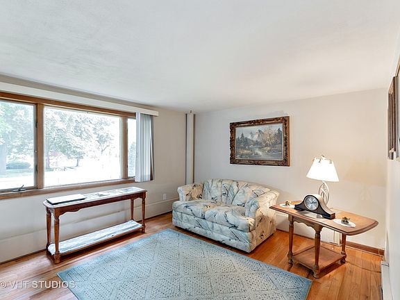 3rd image of 1001 Jewett St