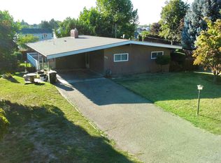 504 Hedrick Pl, Grandview, WA