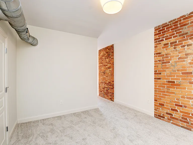 65 S 5th St #2A — Photo 16