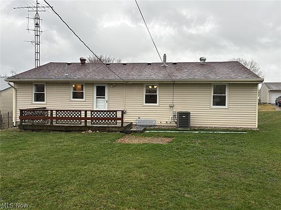 2nd image of 549 Montrose Ave NW