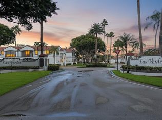 15830 SW 3rd Ct APT 102, Hollywood, FL 33027