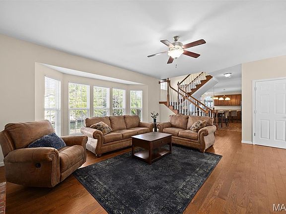 4th image of 6817 Dunhill Dr