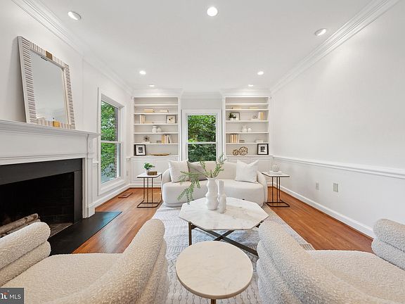 5th image of 3506 Idaho Ave NW