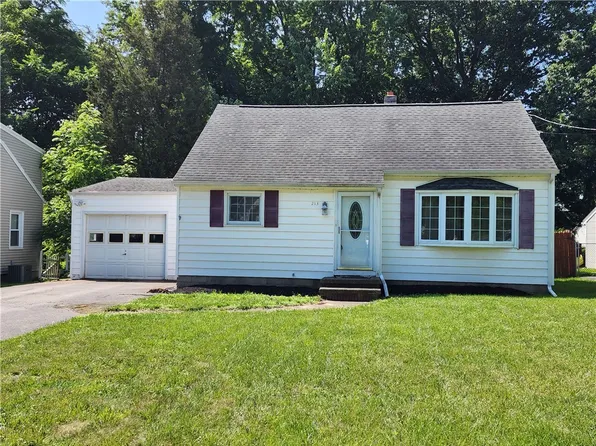 213 Chestnut Ridge Rd, Rochester, NY 14624