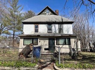 1726 E Walnut St, Des Moines, IA 50316