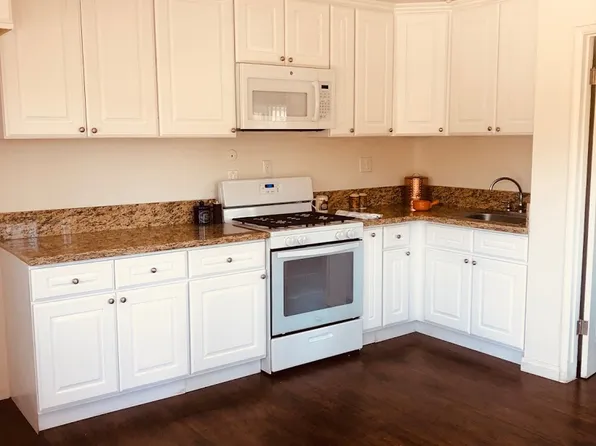 1880 Bishop Ln APT 2, Simi Valley, CA 93063