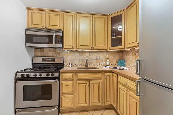 Sold by Compass | media 5