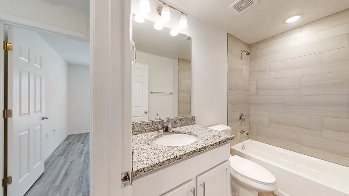 3238 Jupiter Blvd SE — Photo 8