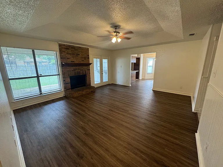 1940 Willow Vale Dr — Photo 6