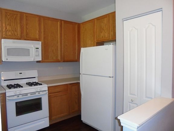 3rd image of 1248 Brookdale Dr #30