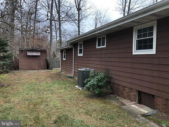 3rd image of 152 Elder Ave