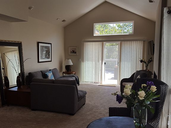 Living room w/walk-out to back deck