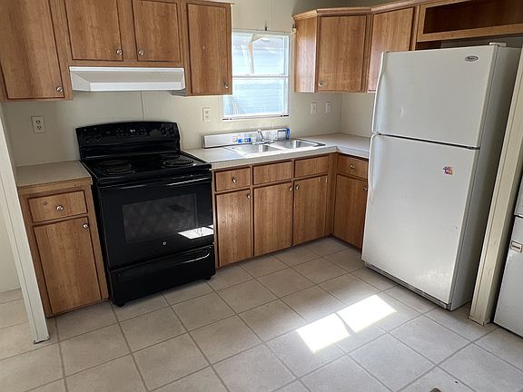 5th image of 102 Oakwood Dr