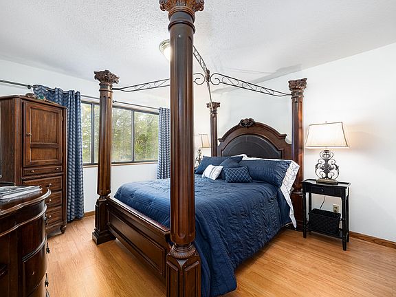 4th image of 2850 Dogwood Dr