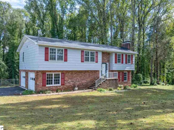 3410 E Croft Cir, Spartanburg, SC 29302