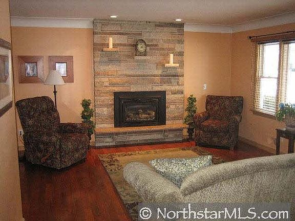 2nd image of 2705 Townview Avenue NE