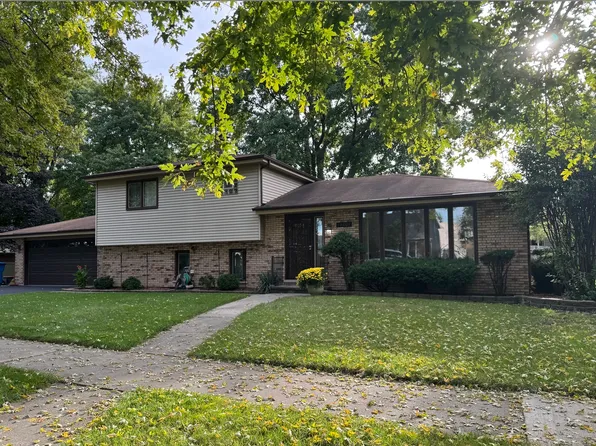 13004 S Blossom Dr, Alsip, IL 60803