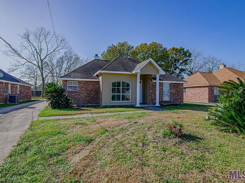 1st image of 22750 Blakeney Dr