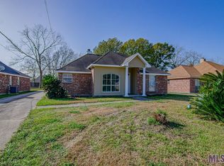 22750 Blakeney Dr, Plaquemine, LA 70764