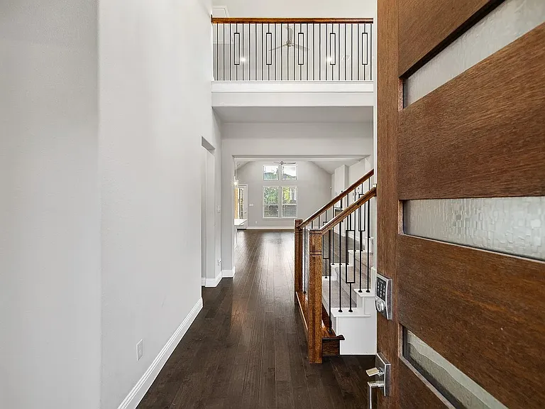 13313 Rembrandt Dr — Photo 3