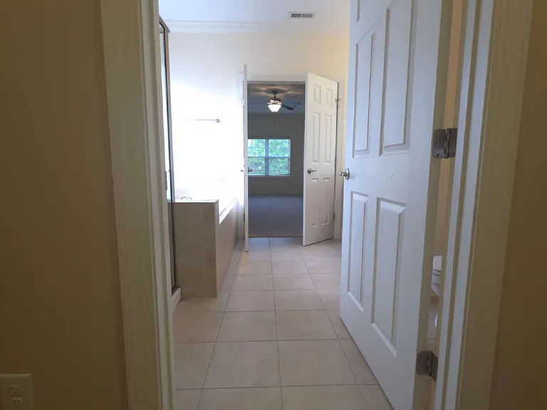 321 Gallery Dr #202 — Photo 8