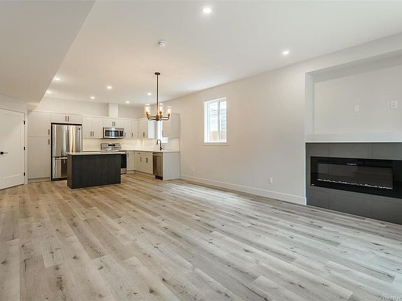 2nd image of 949 Stockwell Ave #947-953