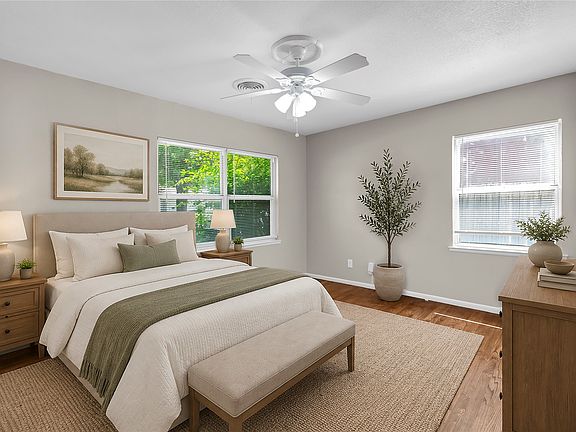 4th image of 2308 Muret St