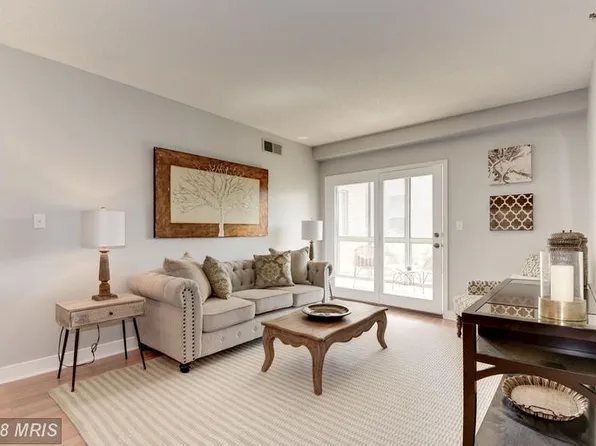 1050 N Taylor St #1-408, Arlington, VA 22201