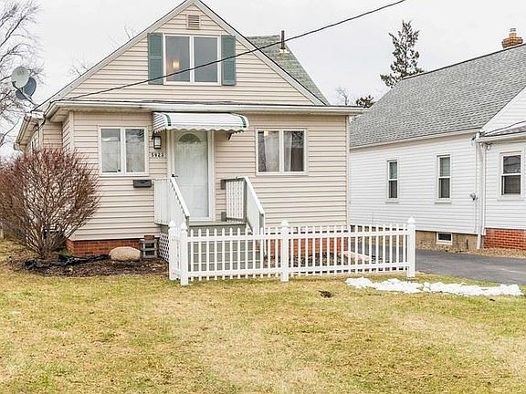 2nd image of 1416 Copper Creek Dr