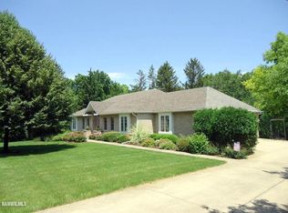 840 Woodside Ter, Freeport, IL 61032