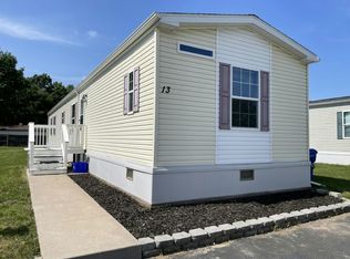 13 Crestwood Ct W, Lockport, NY