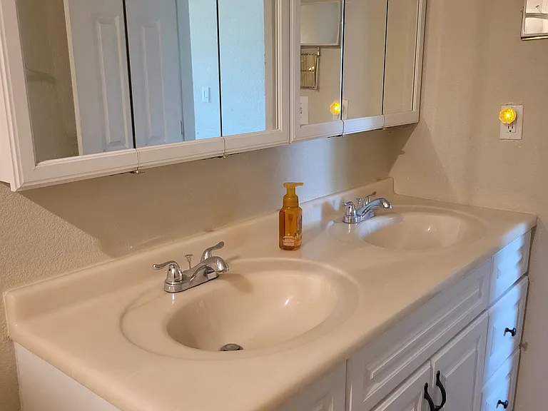 Two sinks in primary bathroom.