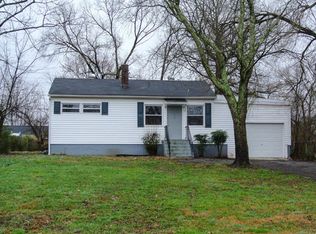 1132 McArthur Rd, Maryville, TN 37804