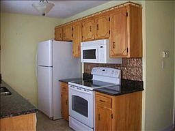 4th image of 3385 Oak Park Dr