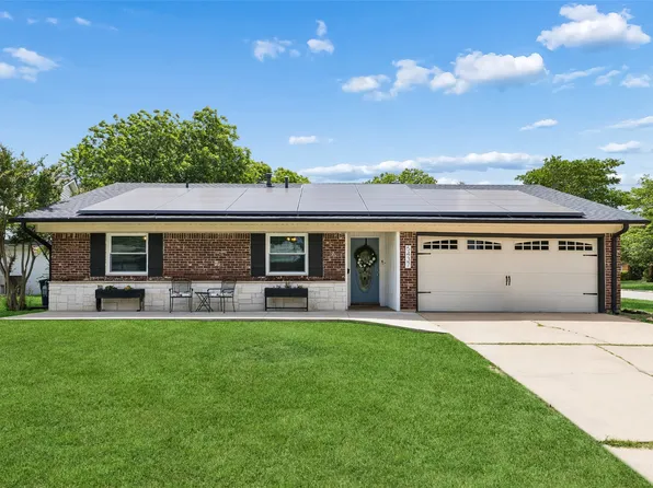 5437 Greenwood Way, North Richland Hills, TX 76180