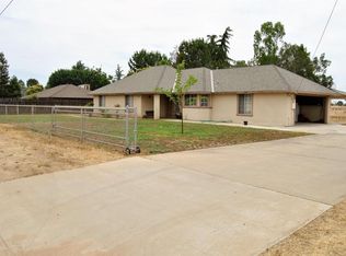 24806 Brook Dr, Madera, CA 93638