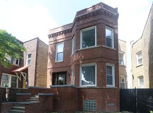 4018 W Nelson St #2, Chicago, IL 60641
