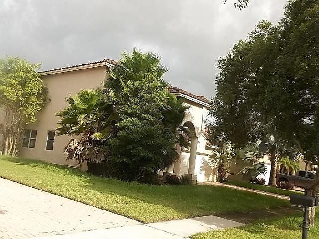1st image of 1100 NW 185th Ter
