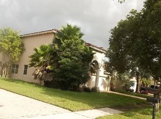 1100 NW 185th Ter, Pembroke Pines, FL 33029