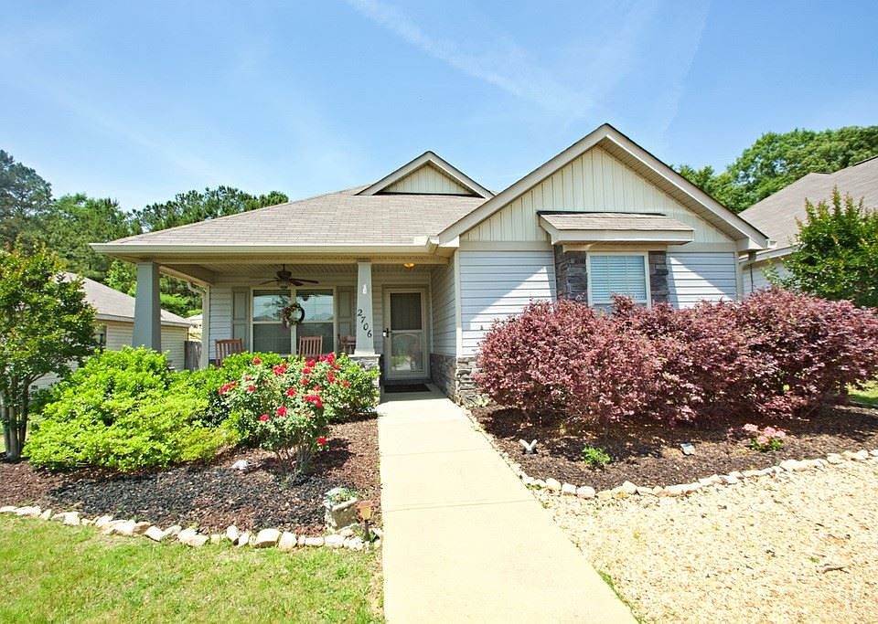 1st image of 2706 Brittany Ln