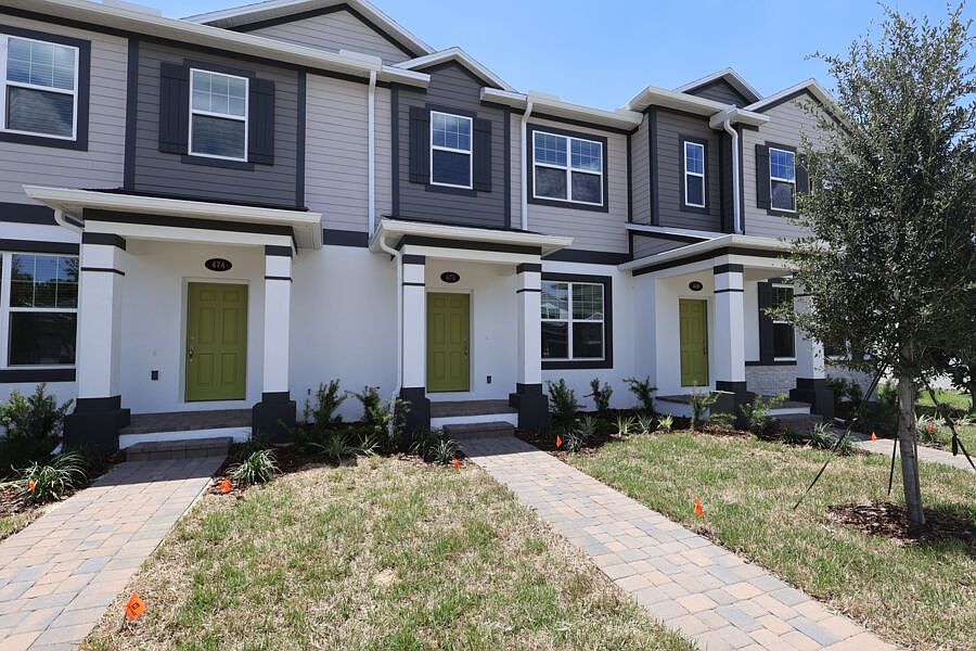 1st image of 470 Lady Palm St